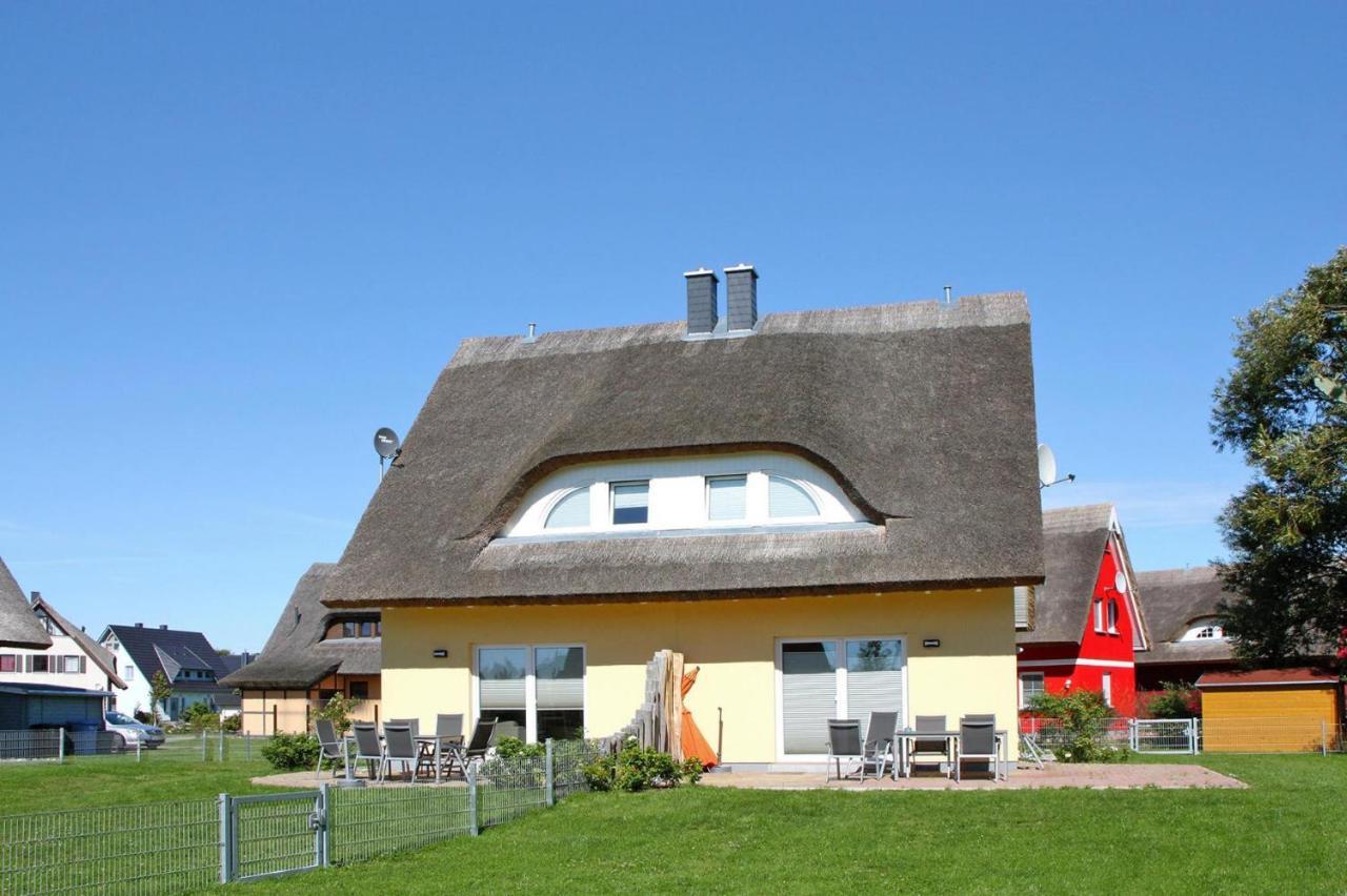 Reetdachhaus Lotte Mit Sauna Und Kaminofen Am Yachthafen In Vieregge מראה חיצוני תמונה